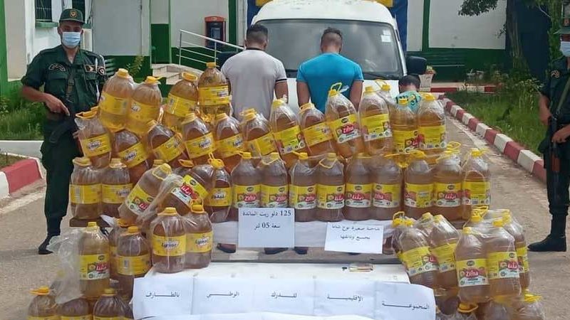 الجزائر: إحباط محاولة تهريب كمية من الزيت نحو تونس